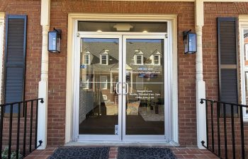 Main entrance of Dunwoody Dental Health dental office